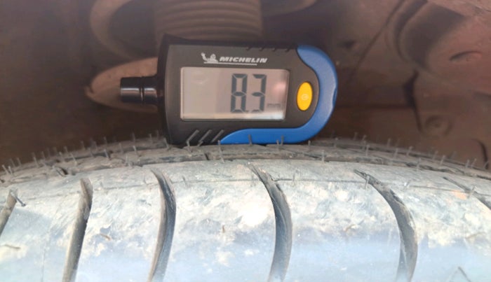 2013 Hyundai Eon MAGNA +, Petrol, Manual, 42,623 km, tyre