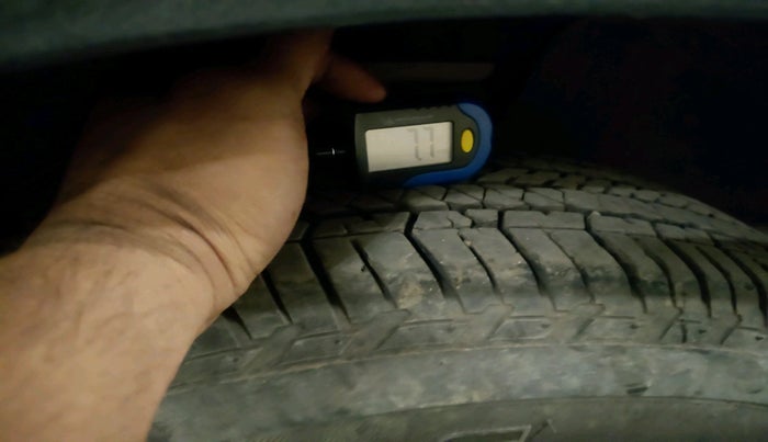 2017 Mahindra XUV500 W6 AT, Diesel, Automatic, 38,390 km, tyre