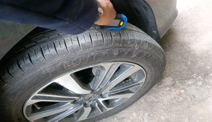 2017 Honda City 1.5L I-VTEC V MT, Petrol, Manual, 1,18,149 km, tyre