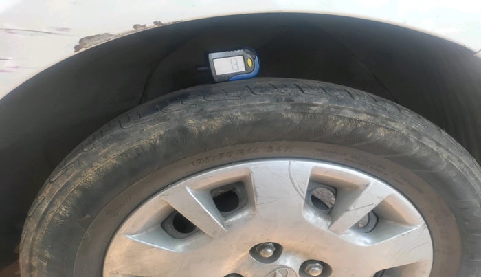 2013 Hyundai i20 ERA 1.2, Petrol, Manual, 1,72,699 km, tyre