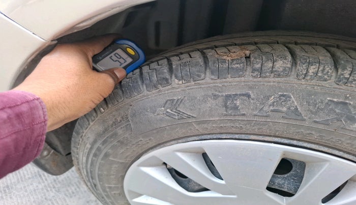 2012 Maruti Swift Dzire VXI, Petrol, Manual, 72,444 km, tyre