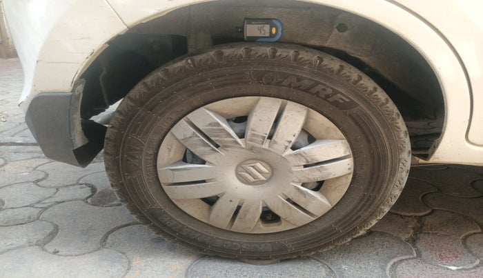 2016 Maruti Alto 800 VXI, Petrol, Manual, 90,748 km, tyre