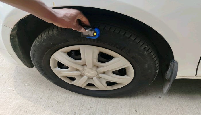 2011 Skoda Fabia AMBIENTE 1.2 MPI, Petrol, Manual, 1,27,815 km, tyre