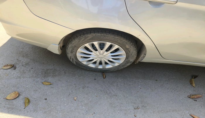 2015 Maruti Ciaz VXI+, Petrol, Manual, 64,393 km, tyre