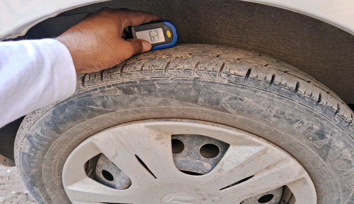 2012 Maruti Wagon R 1.0 VXI, Petrol, Manual, 1,80,849 km, tyre