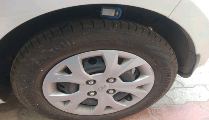 2016 Hyundai Grand i10 MAGNA 1.2 KAPPA VTVT, Petrol, Manual, 54,107 km, tyre