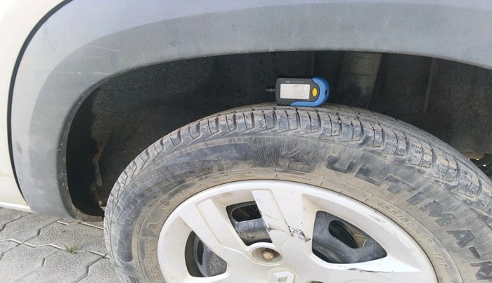 2017 Renault Kwid RXT 1.0, Petrol, Manual, 26,079 km, tyre