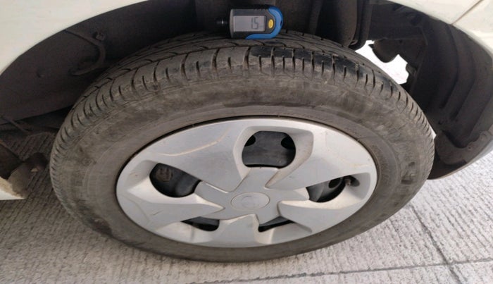 2024 Tata Tiago XM CNG, CNG, Manual, 49,854 km, tyre