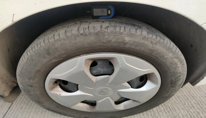 2024 Tata Tiago XM CNG, CNG, Manual, 49,854 km, tyre