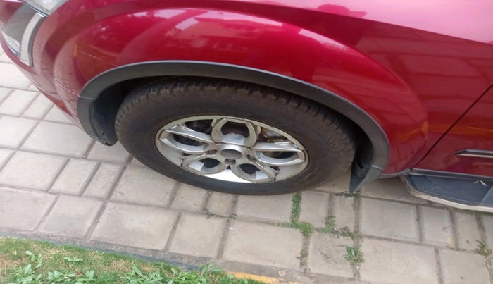 2018 Mahindra XUV500 W7, Diesel, Manual, 58,272 km, tyre