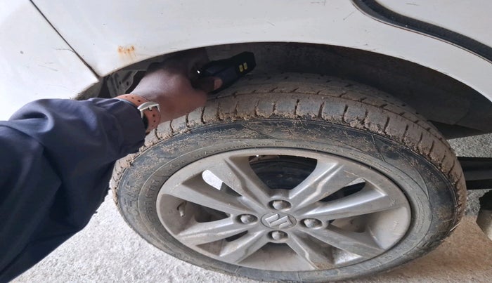 2013 Maruti Wagon R Stingray VXI, CNG, Manual, 85,924 km, tyre