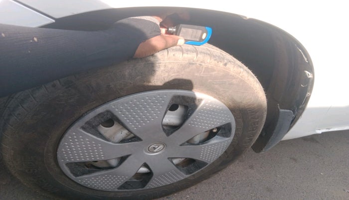 2017 Maruti Wagon R 1.0 LXI, Petrol, Manual, 53,055 km, tyre