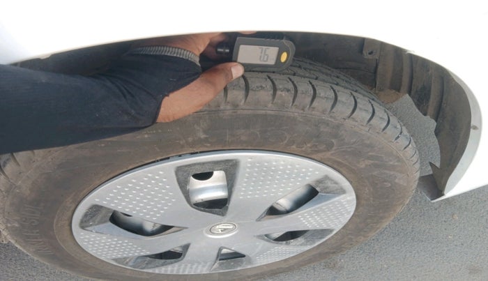 2017 Maruti Wagon R 1.0 LXI, Petrol, Manual, 53,055 km, tyre