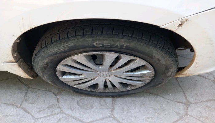 2012 Maruti Ertiga ZXI, Petrol, Manual, 48,601 km, tyre