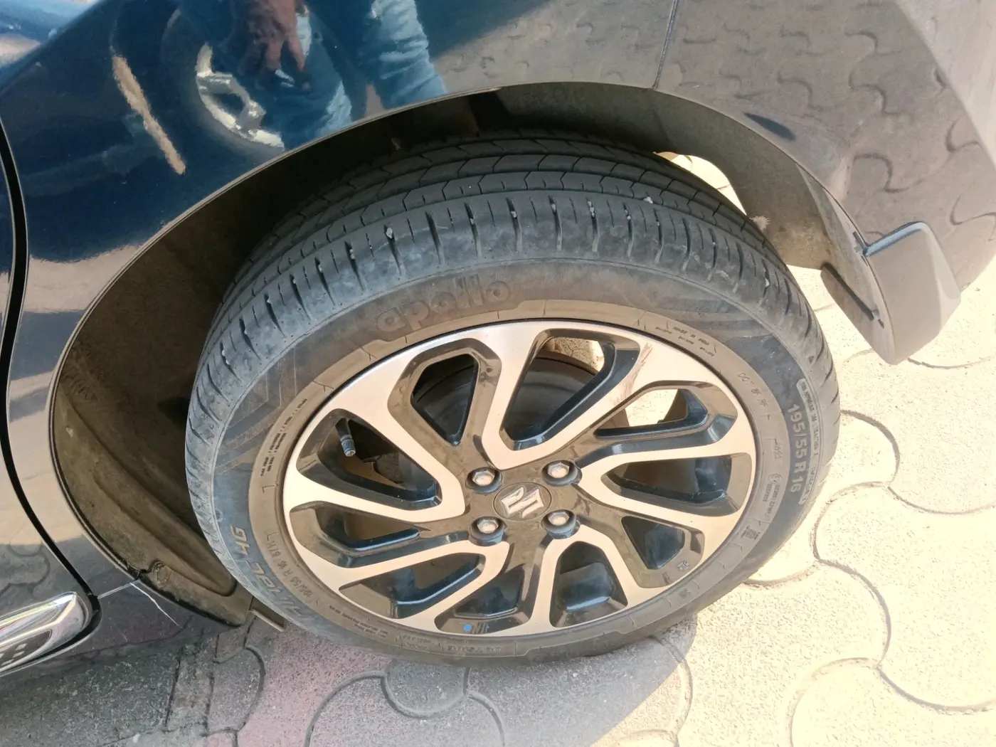 2023 Maruti Baleno ALPHA 1.2 AGS, Petrol, Automatic, 32,797 km, tyre