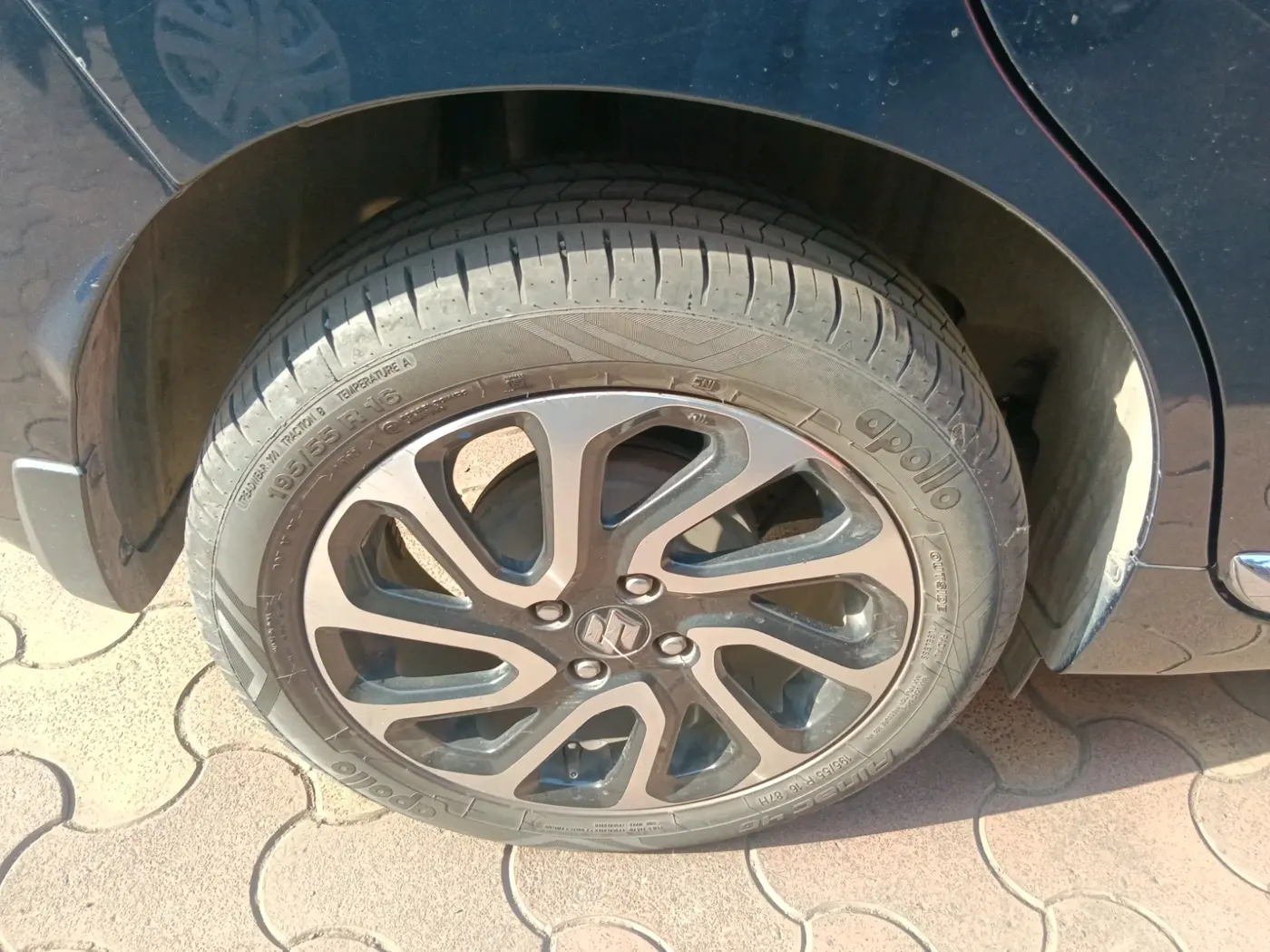 2023 Maruti Baleno ALPHA 1.2 AGS, Petrol, Automatic, 32,797 km, tyre