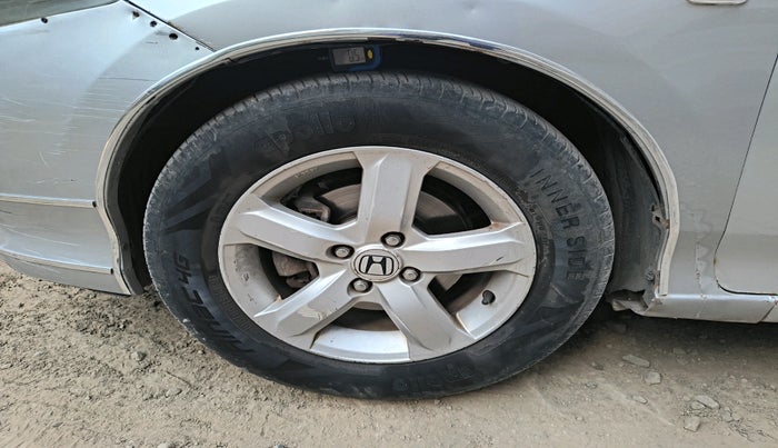 2010 Honda City 1.5L I-VTEC V MT, Petrol, Manual, 1,10,263 km, tyre