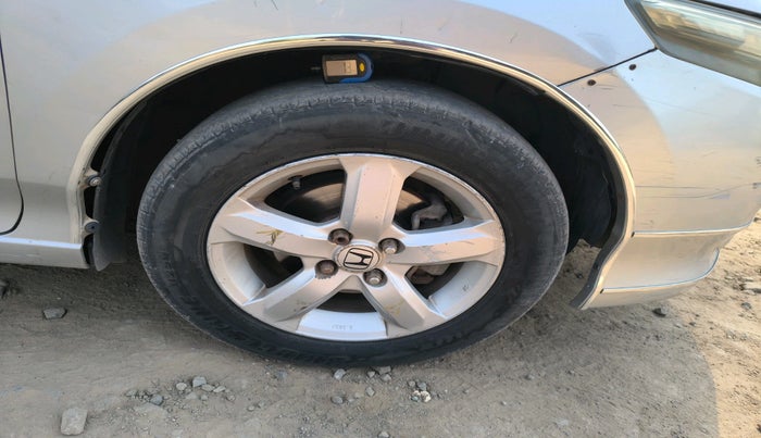 2010 Honda City 1.5L I-VTEC V MT, Petrol, Manual, 1,10,263 km, tyre