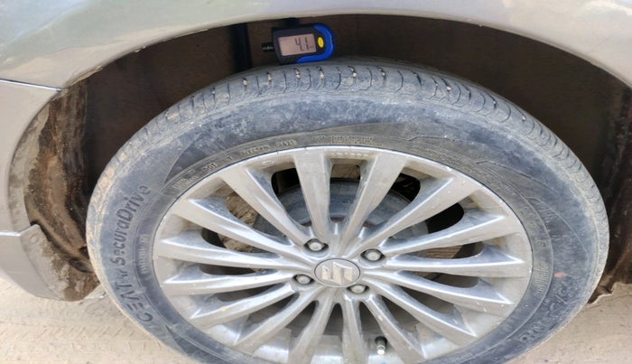 2015 Maruti Ciaz ZXI+, Petrol, Manual, 1,15,501 km, tyre