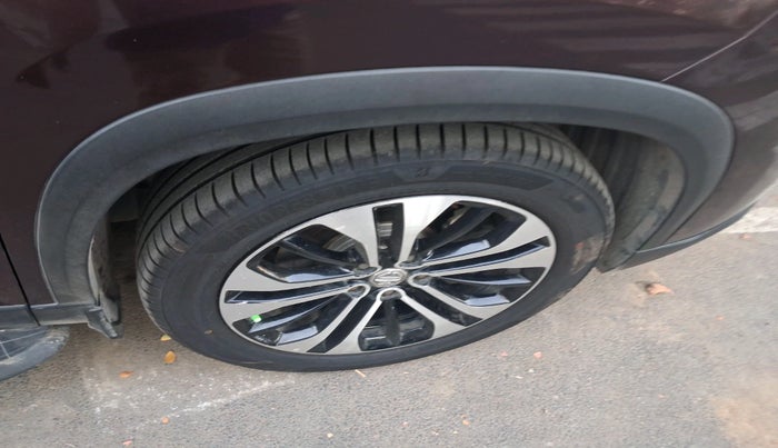 2022 MG HECTOR SHARP 2.0 DIESEL, Diesel, Manual, 56,165 km, tyre