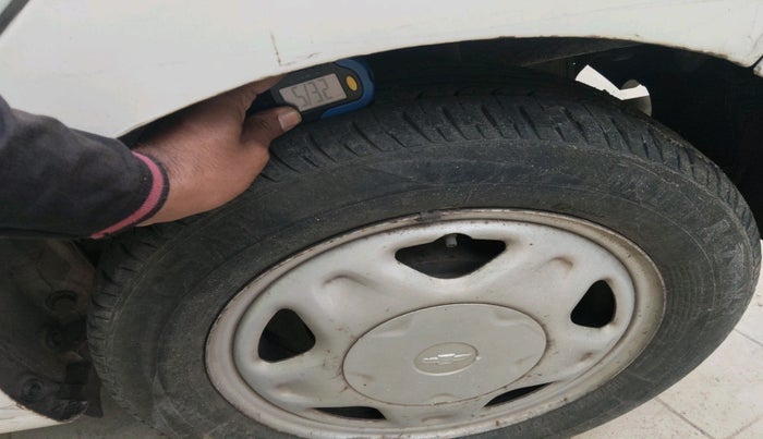 2011 Chevrolet Beat LS DIESEL, Diesel, Manual, 1,01,107 km, tyre