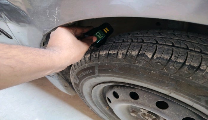 2013 Maruti Swift Dzire VXI, Petrol, Manual, 1,80,568 km, tyre