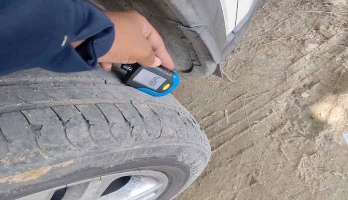 2018 Jeep Compass LIMITED 2.0 DIESEL, Diesel, Manual, 1,32,039 km, tyre