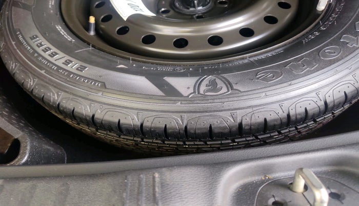 2018 Jeep Compass LIMITED 2.0 DIESEL, Diesel, Manual, 1,32,039 km, tyre