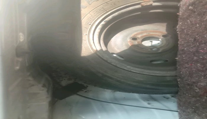 2019 Renault Kwid RXL, Petrol, Manual, 34,240 km, tyre