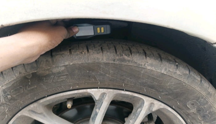 2022 Maruti Swift ZXI PLUS, CNG, Manual, 49,632 km, tyre