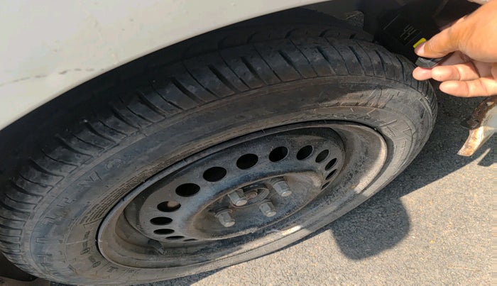 2011 Honda City 1.5L I-VTEC S MT, CNG, Manual, 1,18,145 km, tyre