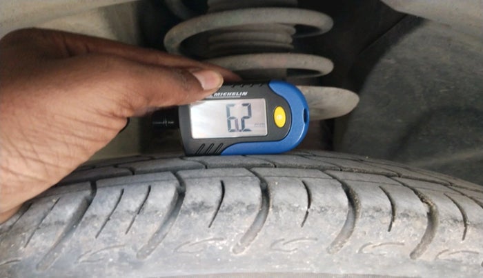 2016 Renault Lodgy 110 PS WORLD EDITION 8 STR, Diesel, Manual, 1,21,462 km, tyre