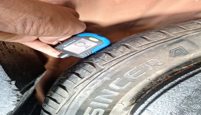 2014 Maruti Ciaz ZDI, Diesel, Manual, 1,00,272 km, tyre