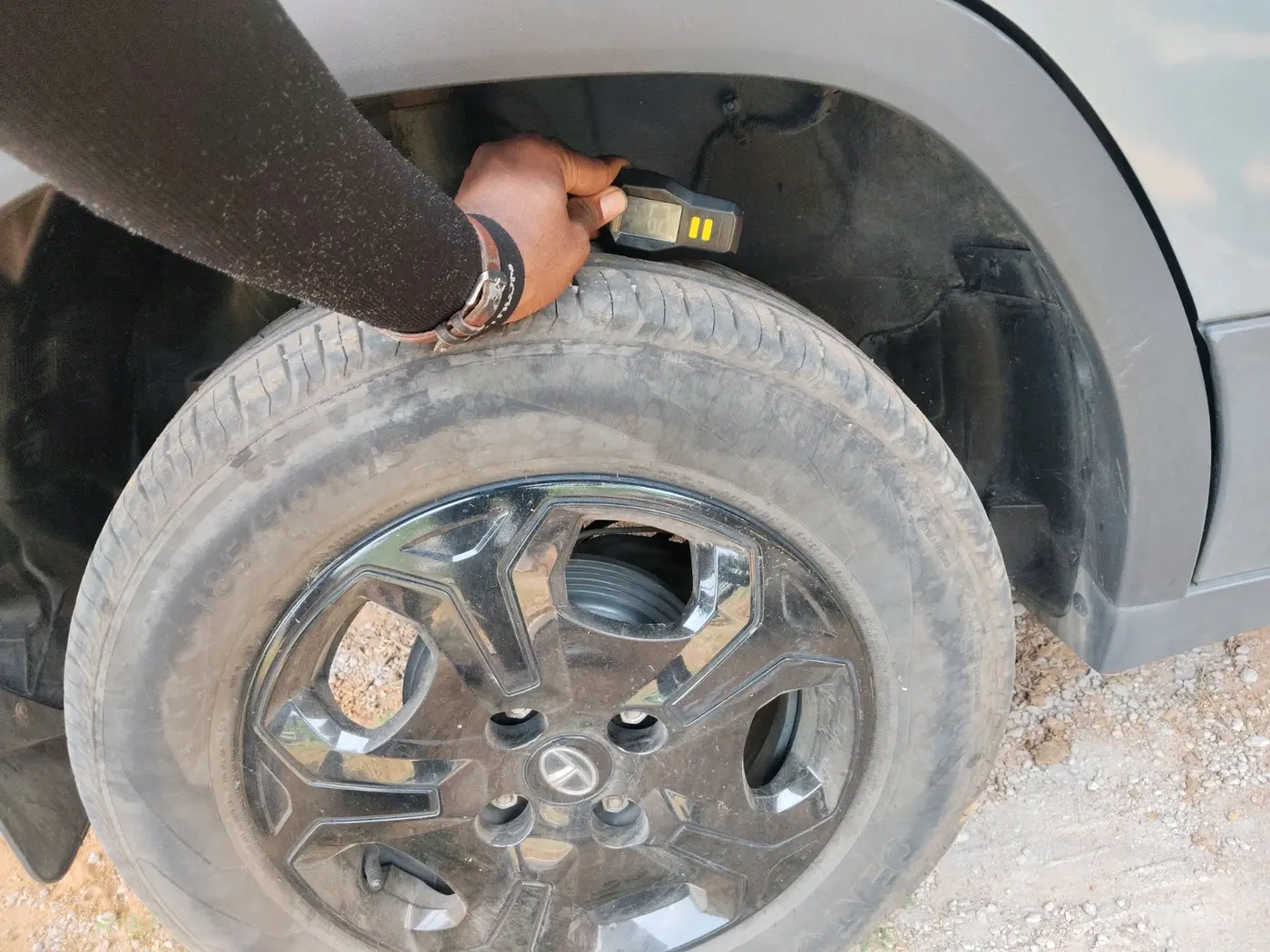 2023 Tata PUNCH ACCOMPLISHED MT, Petrol, Manual, 34,441 km, tyre