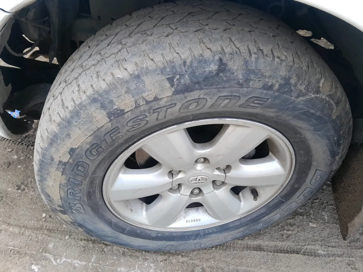 2011 Toyota Fortuner 3.0 4X4 MT, Diesel, Manual, 1,46,483 km, tyre
