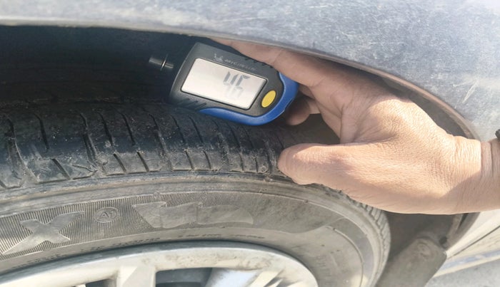 2012 Hyundai Santro Xing GLS, Petrol, Manual, 74,173 km, tyre