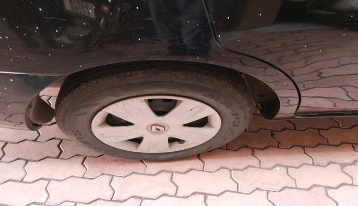 2014 Renault Scala RXE PETROL, Petrol, Manual, 90,142 km, tyre