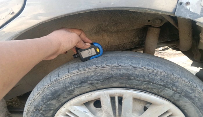 2016 Maruti Wagon R 1.0 LXI CNG, CNG, Manual, 67,983 km, tyre