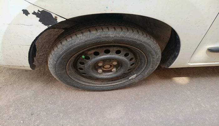 2011 Maruti Wagon R 1.0 VXI, Petrol, Manual, 1,03,365 km, tyre