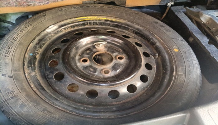 2011 Maruti Wagon R 1.0 VXI, Petrol, Manual, 1,03,365 km, tyre