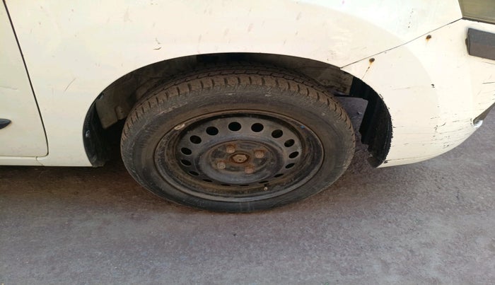 2011 Maruti Wagon R 1.0 VXI, Petrol, Manual, 1,03,365 km, tyre