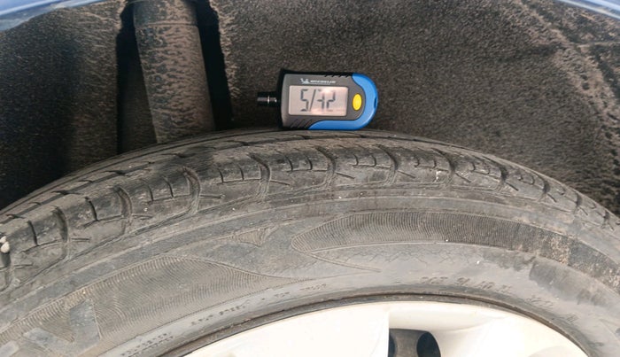 2017 Maruti Baleno DELTA PETROL 1.2, Petrol, Manual, 33,232 km, tyre