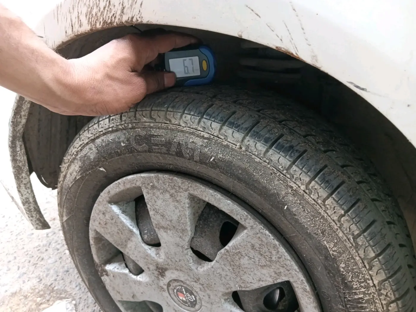 2012 Maruti Zen Estilo LXI CNG, CNG, Manual, 97,739 km, tyre