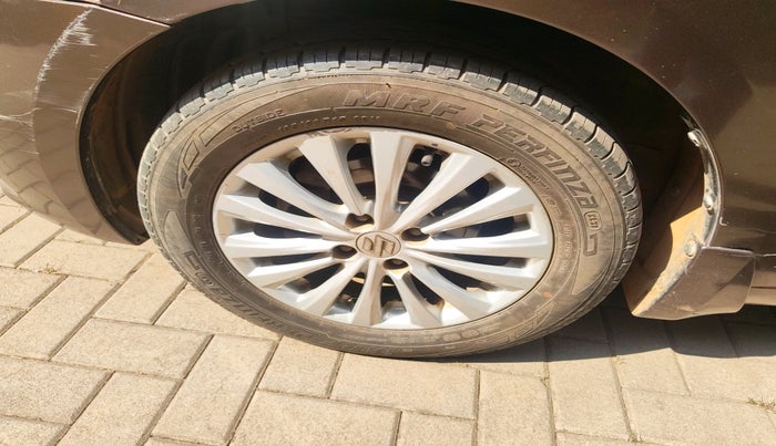 2016 Maruti Ciaz ZDI SHVS, Diesel, Manual, 84,511 km, tyre