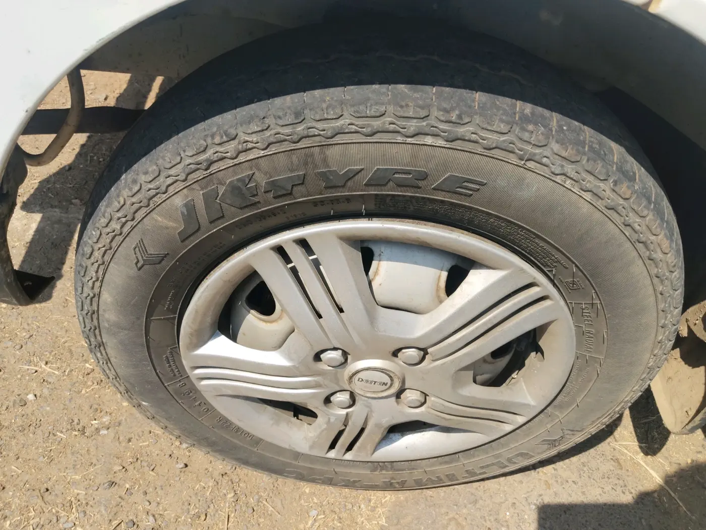 2014 Maruti Eeco 5 STR WITH A/C+HTR, Petrol, Manual, 78,463 km, tyre