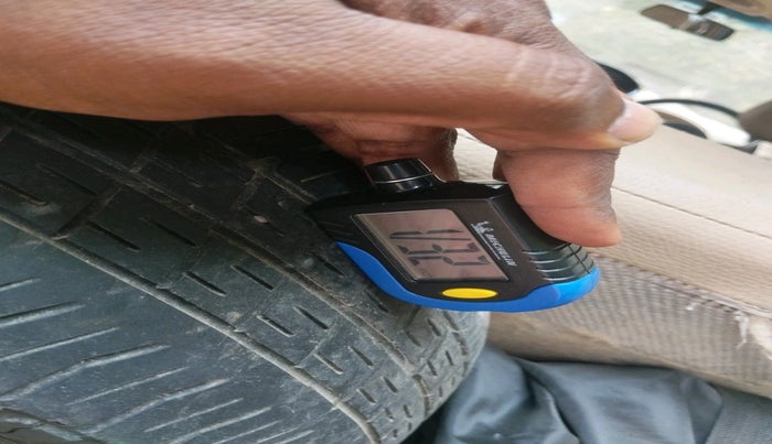 2011 Chevrolet Spark LS 1.0 LPG, Petrol, Manual, 70,399 km, tyre