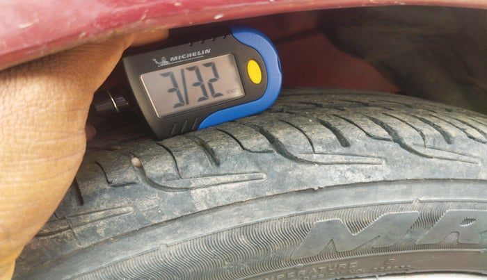 2011 Chevrolet Spark LS 1.0 LPG, Petrol, Manual, 70,399 km, tyre