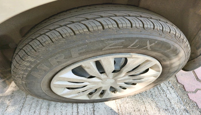 2019 Maruti Dzire VDI, Diesel, Manual, 1,25,352 km, tyre