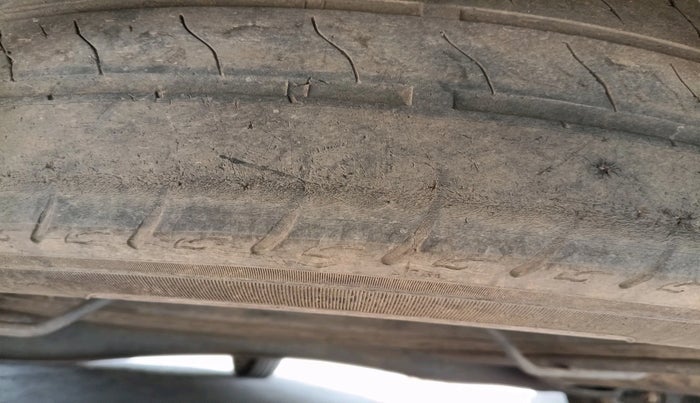 2019 Maruti Ertiga ZXI+ SHVS, Petrol, Manual, 92,361 km, tyre