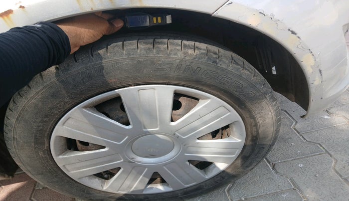 2014 Ford Figo ZXI 1.4 DIESEL, Diesel, Manual, 75,105 km, tyre